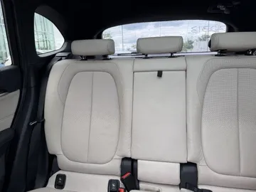 2017 BMW X1 - image 8
