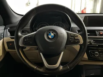 2018 BMW X1 - image 17