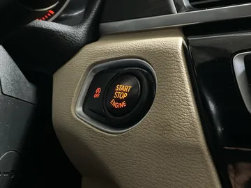 2018 BMW X1 - image 23