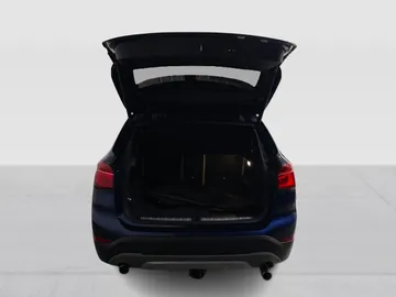 2018 BMW X1 - image 12