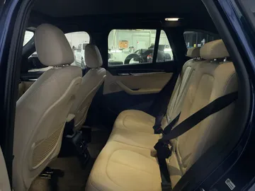 2018 BMW X1 - image 14