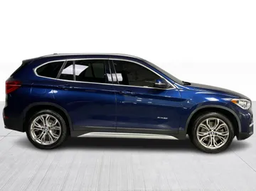 2018 BMW X1 - image 2