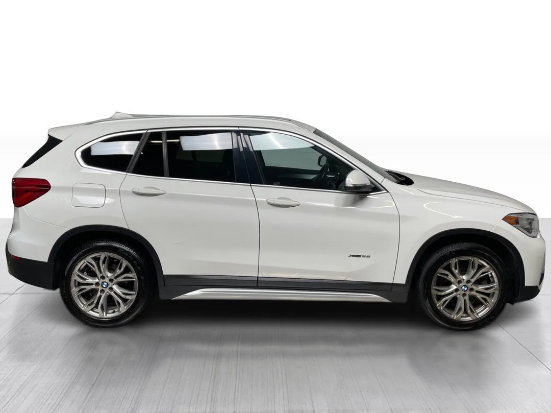 2018 BMW X1 — photo 2