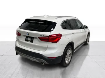 2018 BMW X1 - image 14