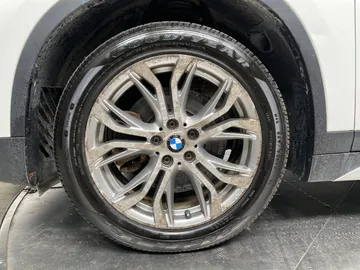 2018 BMW X1 - image 7