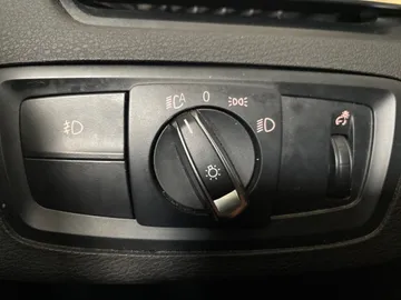 2018 BMW X1 - image 16