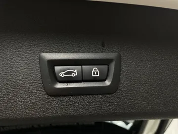 2018 BMW X1 - image 20