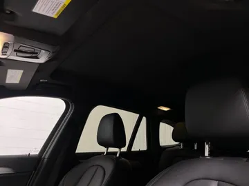 2018 BMW X1 - image 6
