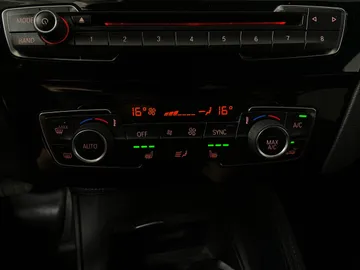 2018 BMW X1 - image 25