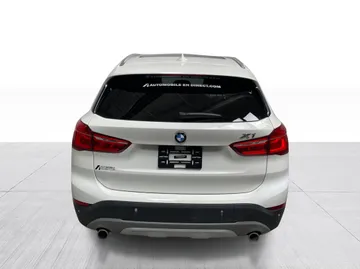 2018 BMW X1 - image 12