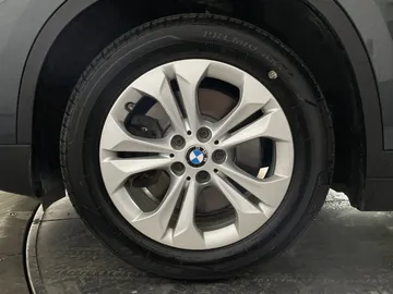 2018 BMW X1 - image 20