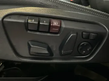 2018 BMW X1 - image 19