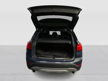 2018 BMW X1 - image 13