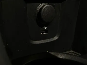 2019 BMW X1 - image 26