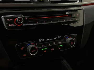 2019 BMW X1 - image 22