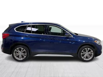 2019 BMW X1 - image 2