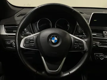 2019 BMW X1 - image 24