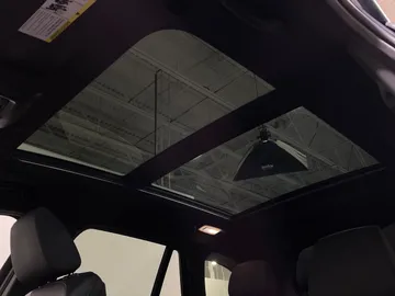 2019 BMW X1 - image 6