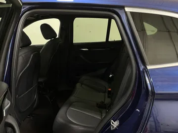 2019 BMW X1 - image 16