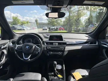 2019 BMW X1 - image 8