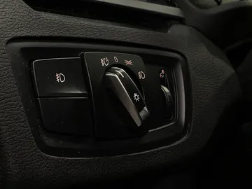 2019 BMW X1 - image 28