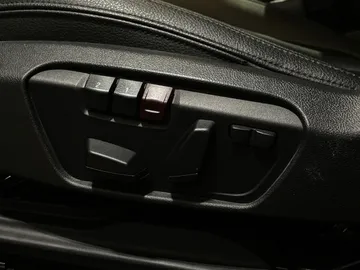 2019 BMW X1 - image 19