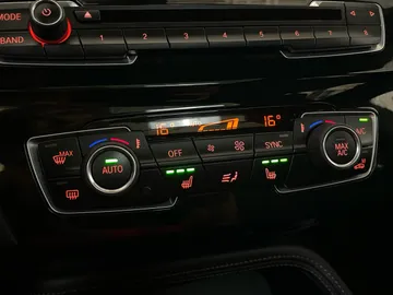 2020 BMW X1 - image 24