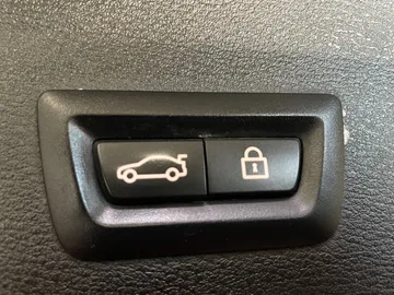 2020 BMW X1 - image 21