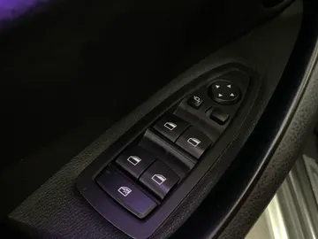 2020 BMW X1 - image 26