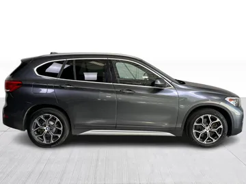 2020 BMW X1 - image 2