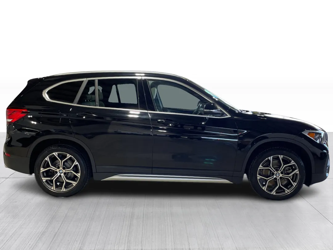 2022 BMW X1 — photo 2