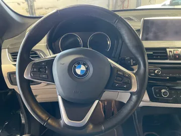 2022 BMW X1 - image 18