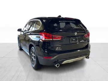 2022 BMW X1 - image 11