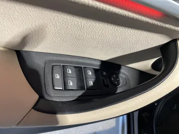 2022 BMW X1 - image 26