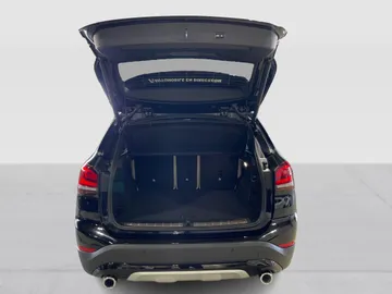 2022 BMW X1 - image 13
