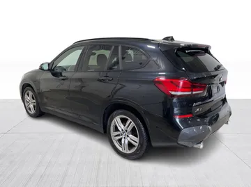 2020 BMW X1 - image 11