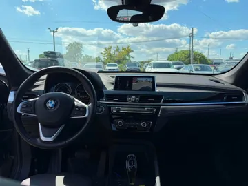 2021 BMW X1 - image 9