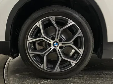2022 BMW X1 - image 6