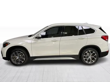 2022 BMW X1 - image 9