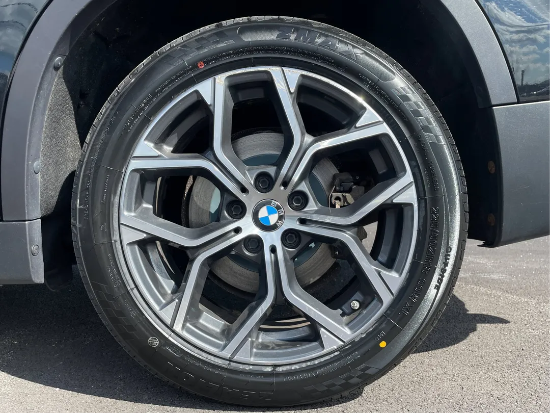 2021 BMW X1 — photo 6