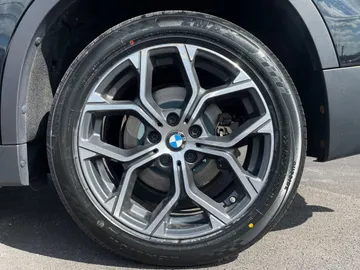 2021 BMW X1 - image 7