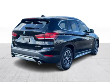 2021 BMW X1 - image 15