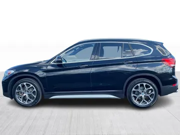 2021 BMW X1 - image 11