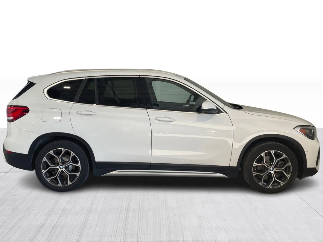 2022 BMW X1 — photo 2