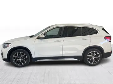 2022 BMW X1 - image 11