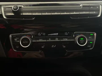 2022 BMW X1 - image 25