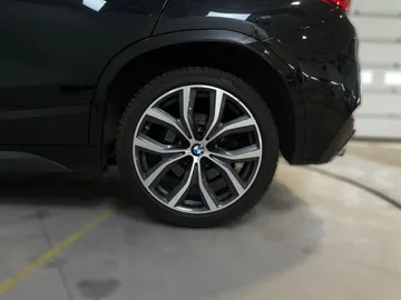 2020 BMW X2 - image 7