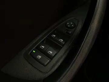 2020 BMW X2 - image 25