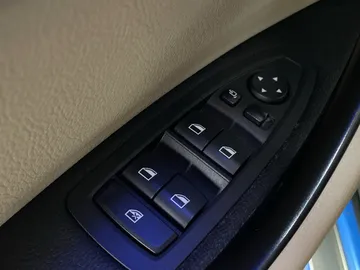 2018 BMW X2 - image 26