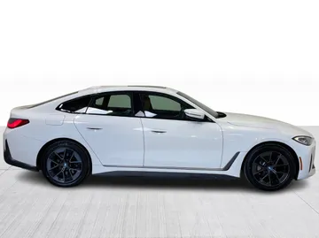 2023 BMW I4 - image 2